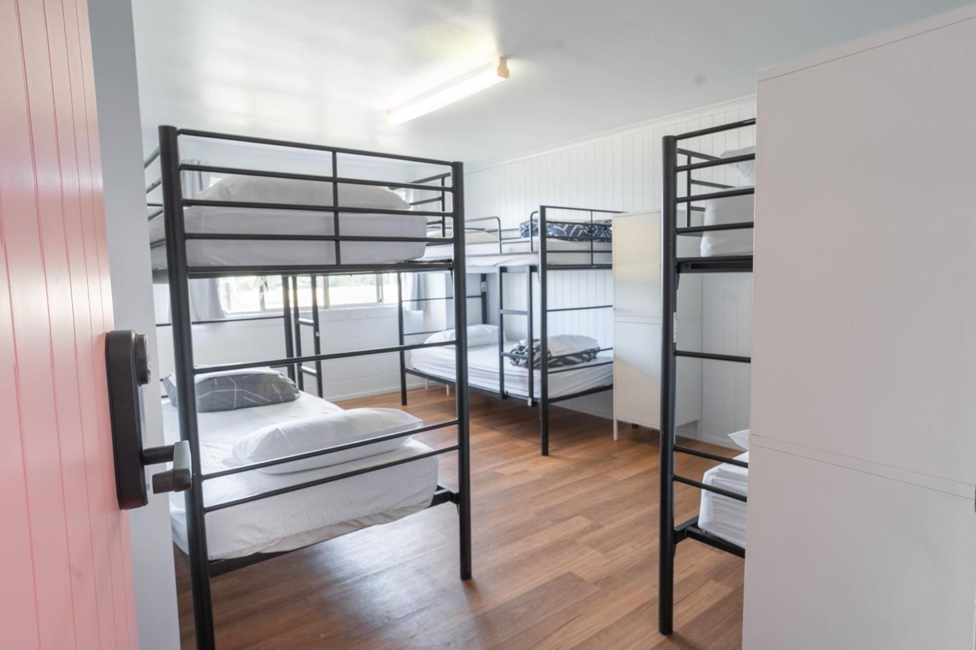 Cali Backpackers Hostel Caloundra Exterior photo