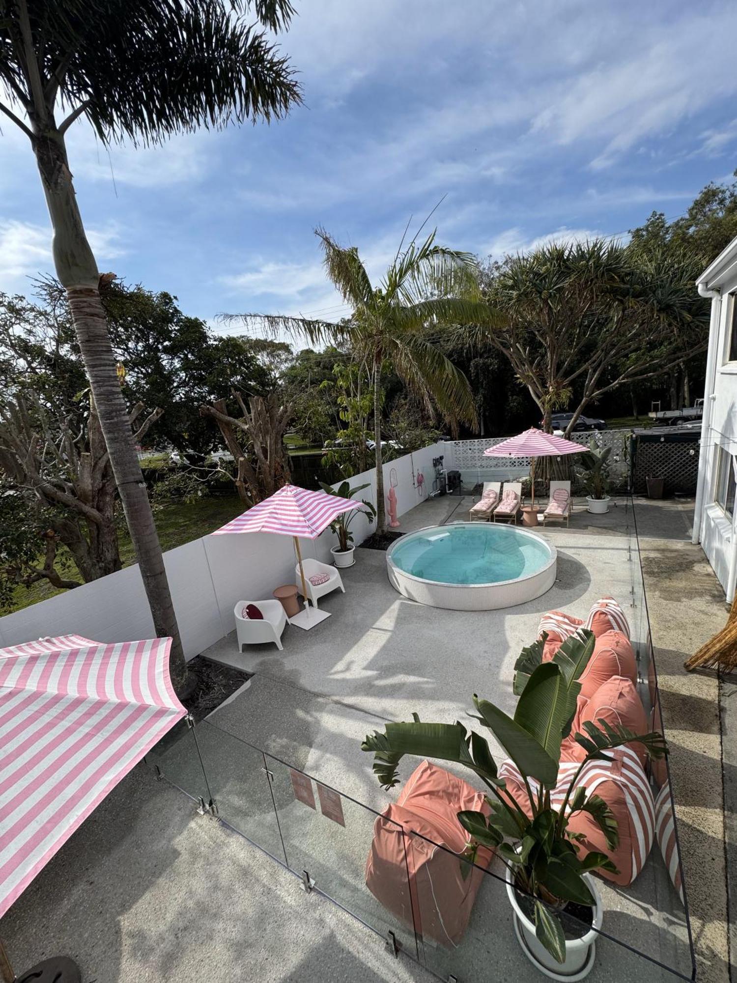 Cali Backpackers Hostel Caloundra Exterior photo